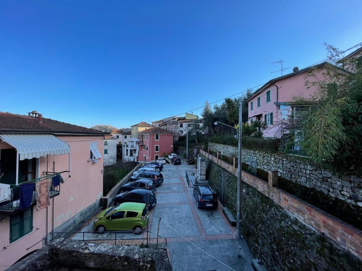 Tra Alpi Apuane e Cinque Terre.. Casetta Renata! Villa Valeriano Lunense Esterno foto